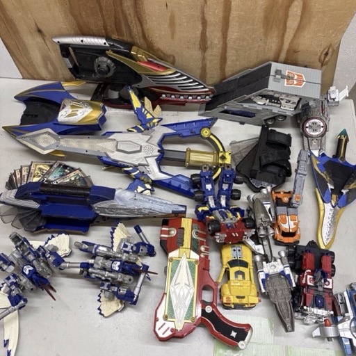 戦隊系玩具 他 まとめて 破損 欠品あり